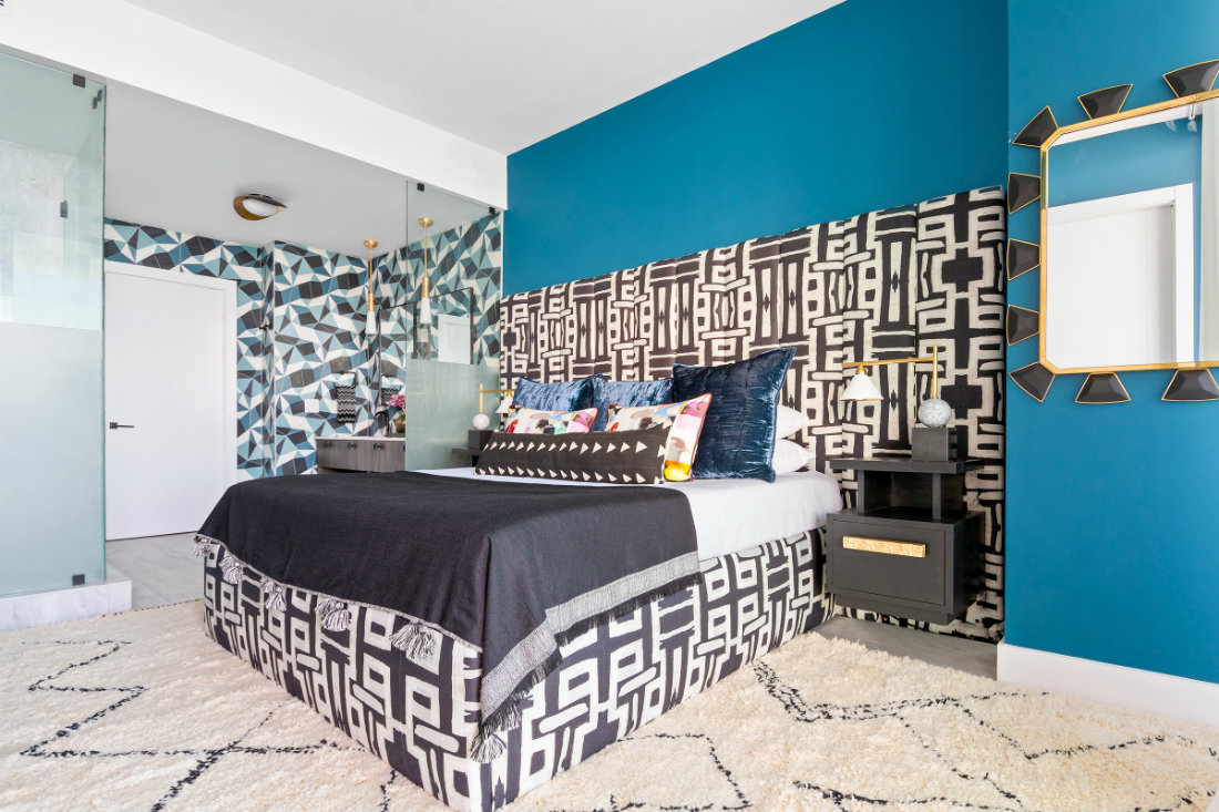 black-and-white-design-bed-spread-teal-walls