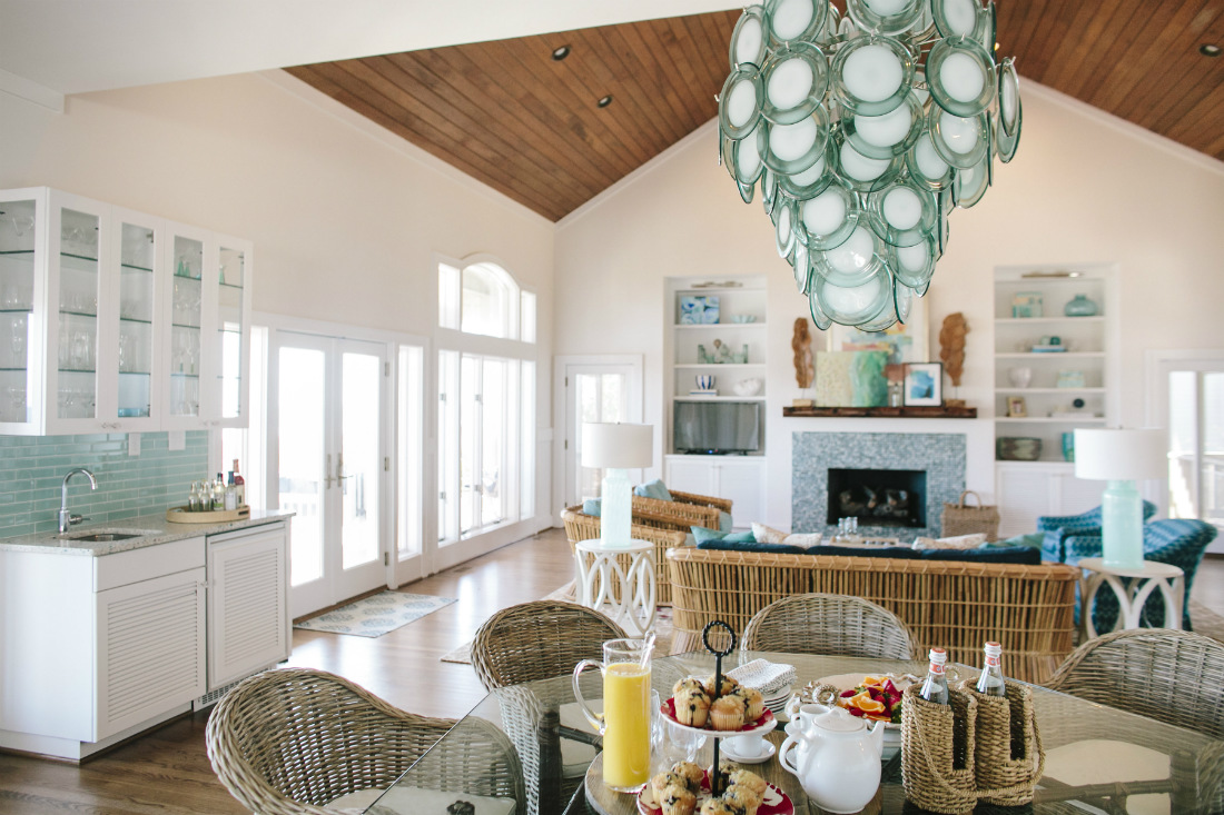 living-room-kitchen-design-figure-eight-island-nc